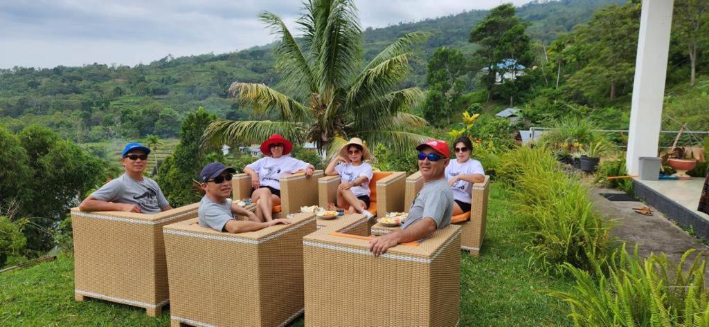 Jaya Hill Garden Hotel Kelimutu Bagian luar foto